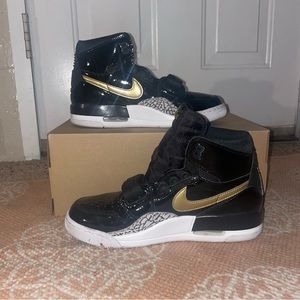 Jordan Legacy 312 Black/Gold Metallic